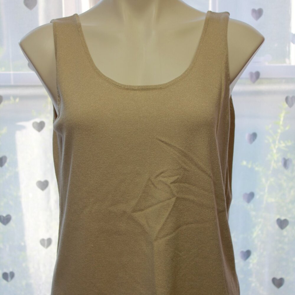 #310 Chico's Cream-Colored Shiny Dressy Tank Size 3 (16)